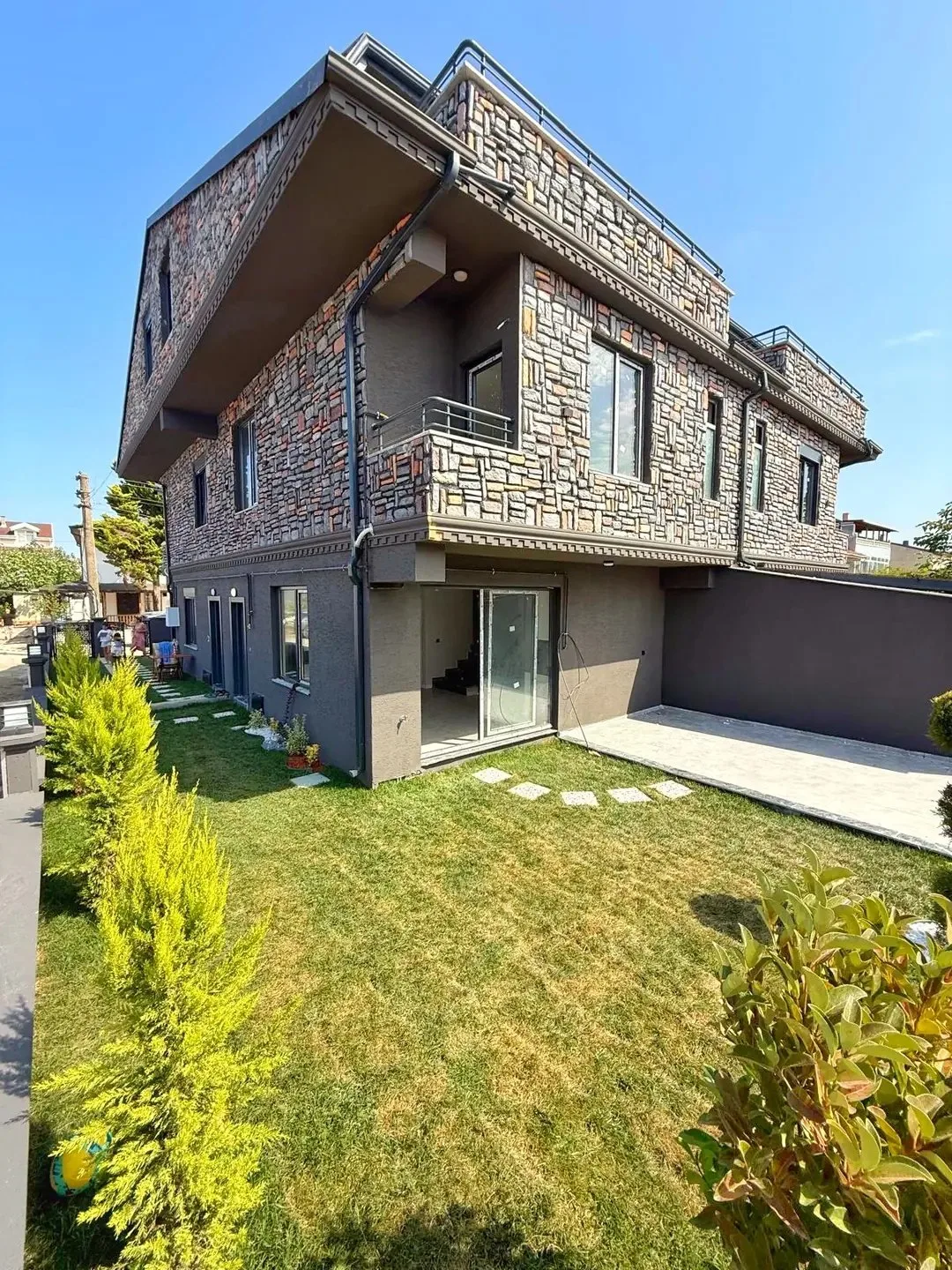 DENİZE 2.PARSEL, ARKA CEPHE, KAPANMAZ DENİZ MANZARALI, TAŞ KONSEPT 3+1 TRİPLEKS VİLLA! KOCAALİ ALANDERE MH