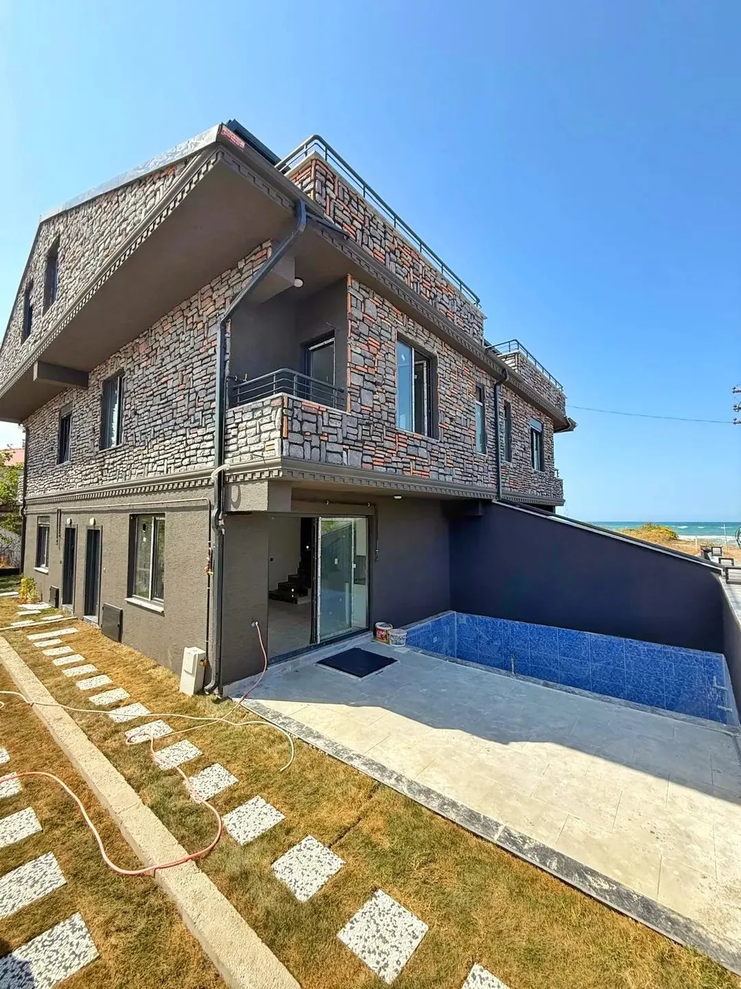 DENİZE 2.PARSEL, HAVUZLU, ÖN CEPHE, KAPANMAZ DENİZ MANZARALI, TAŞ KONSEPT 3+1 TRİPLEKS VİLLA! KOCAALİ ALANDERE MH