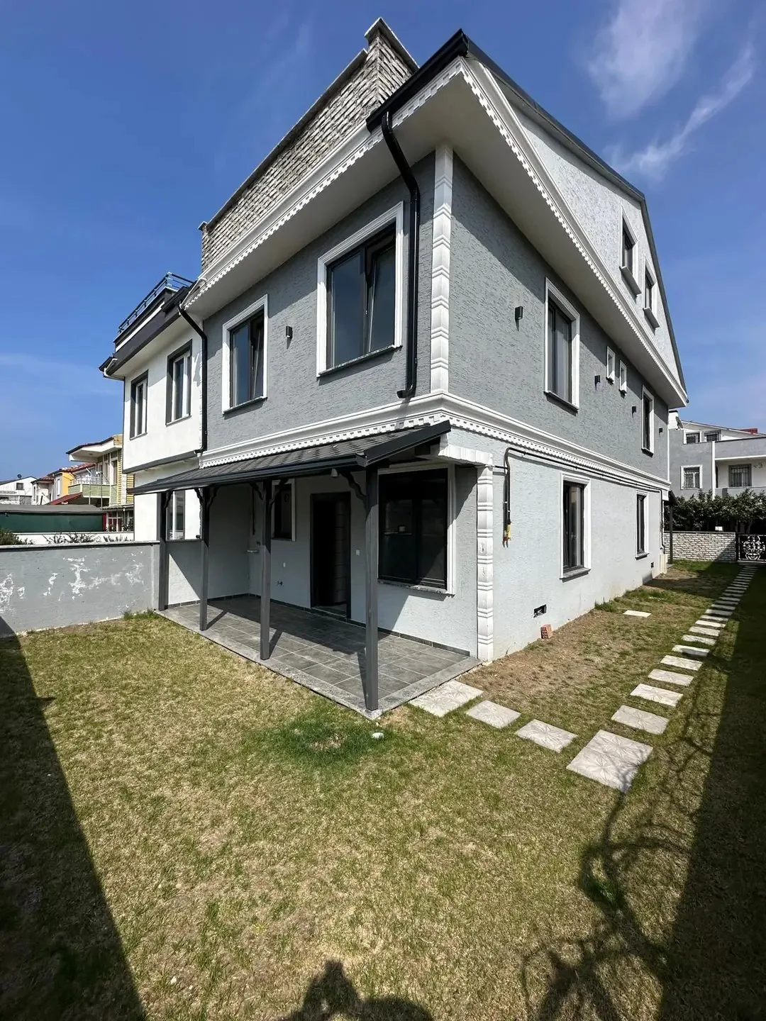 EBEVEYN BANYOLU, KOMPLE GRANİT ZEMİN, YERDEN ISITMA 3+1 TRİPLEKS VİLLA! KOCAALİ ALANDERE MH