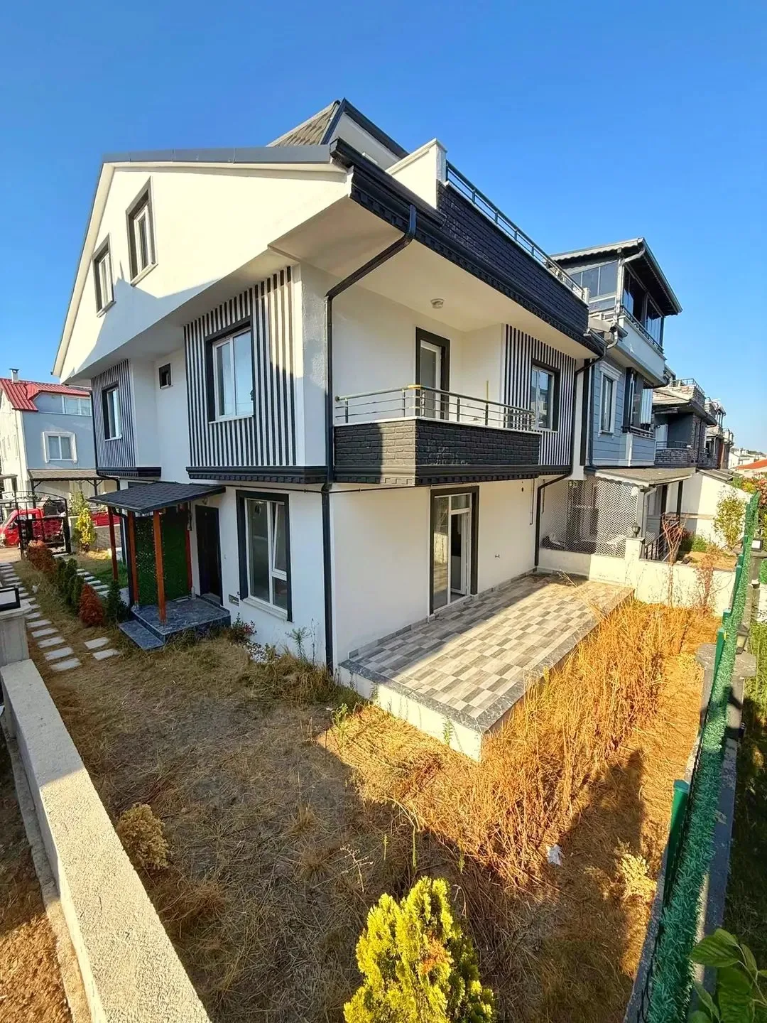 FİYAT/PERFORMANS 3+1 TRİPLEKS VİLLA! EBEVEYN BANYOLU, KOMBİ PETEK! KOCAALİ YALI MH