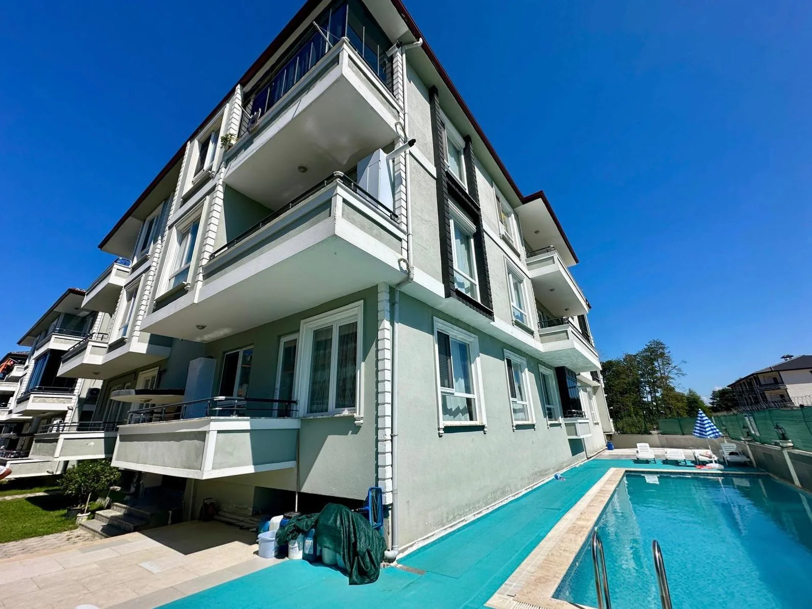 HAVUZLU MUTFAK AYRI 2+1 DAİRE