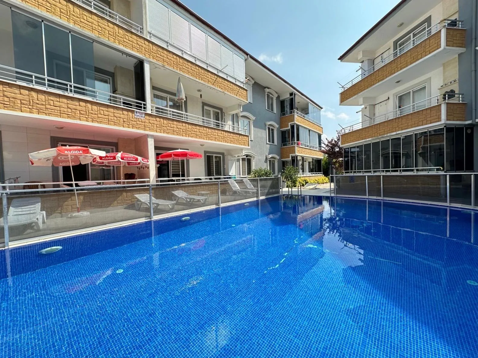 KARASUDA DENİZE YAKIN MASRAFSIZ HAVUZLU 2+1 DAİRE
