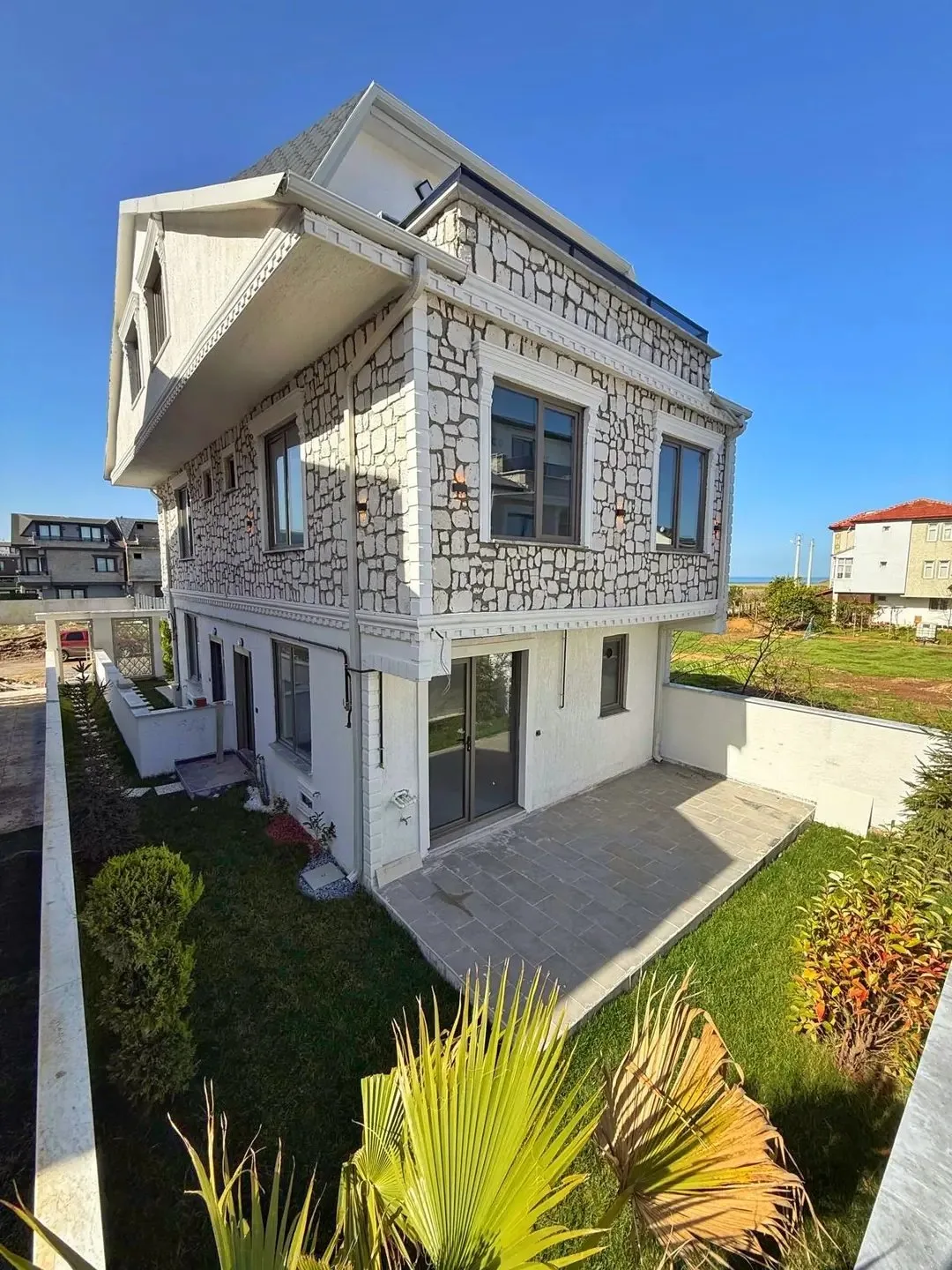 TERAS DENİZ MANZARALI, ALAÇATI TAŞ KONSEPT, ÖN CEPHE, LÜKS DİZAYN 3+1 TRİPLEKS VİLLA! KOCAALİ ALANDERE MH