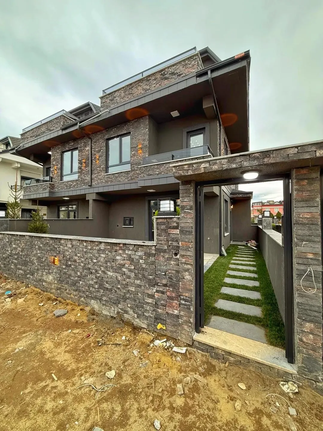 TERAS DENİZ MANZARALI, PLAJA 60METRE, ÖN-ARKA CEPHE SEÇENEKLİ-ÖN, LÜKS DİZAYN 3+1 TRİPLEKS VİLLA! KOCAALİ ALANDERE MH