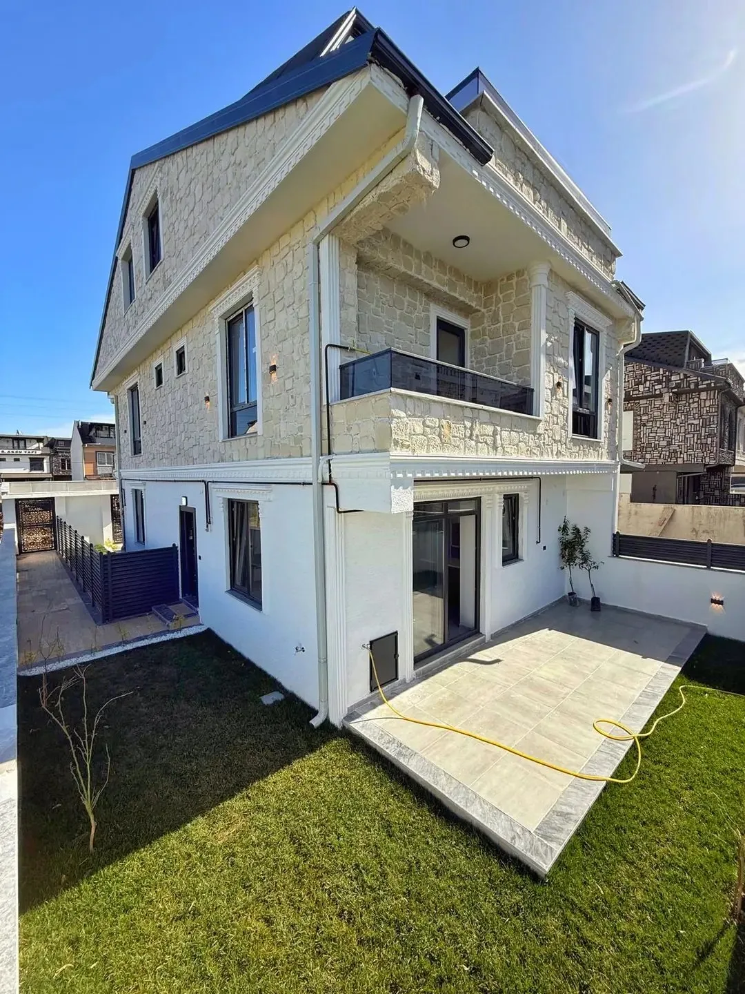 TERAS ve 2.KAT DENİZ MANZARALI, ALAÇATI TAŞ KONSEPT, ARKA CEPHE, LÜKS DİZAYN 3+1 TRİPLEKS VİLLA! KOCAALİ ALANDERE MH