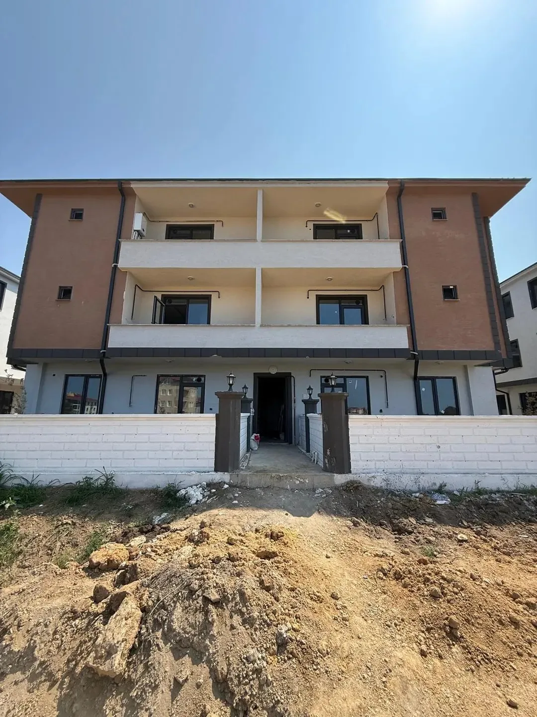 ARA KAT, ÖN CEPHE, F/P, DENİZE YÜRÜME MESAFESİ, YERDEN ISITMA, SİTE İÇİ 2+1 DAİRE! YAYLA MH